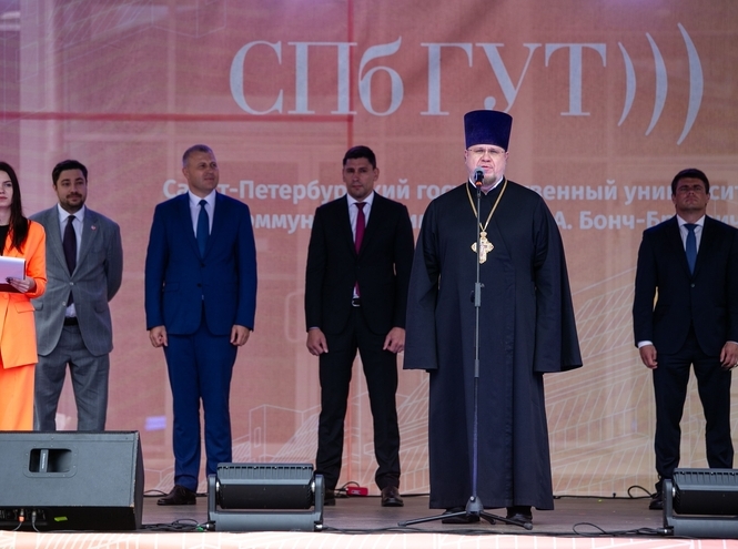 «Вы вступили в семью!»: в СПбГУТ прошёл День знаний 2025