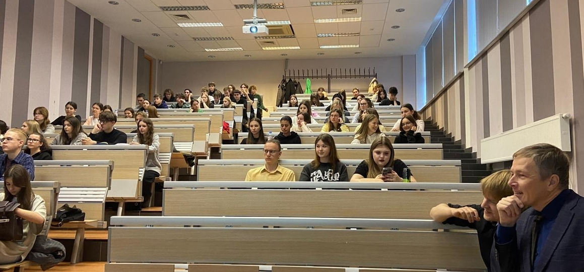 Студентам СПбГУТ рассказали об историческом смысле Дня народного единства