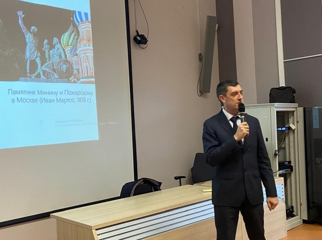 Студентам СПбГУТ рассказали об историческом смысле Дня народного единства