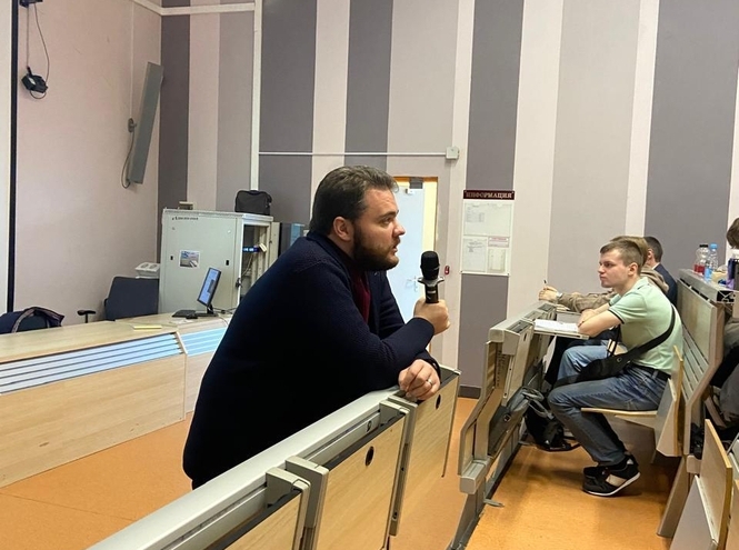 Студентам СПбГУТ рассказали об историческом смысле Дня народного единства