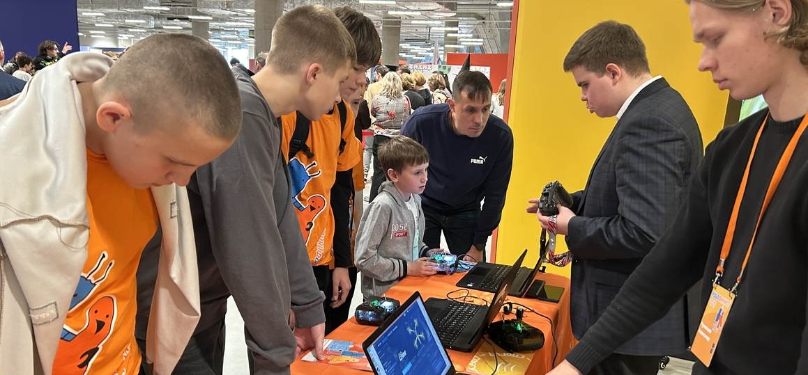 СПбГУТ стал партнером инженерного фестиваля «РобоФинист»