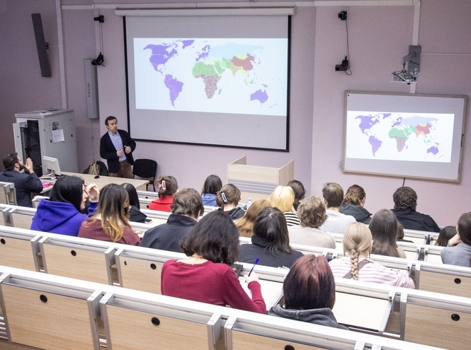 Студентам СПбГУТ рассказали о Японии