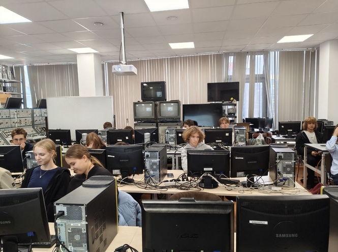 В СПбГУТ проходит «Факультативная школа»