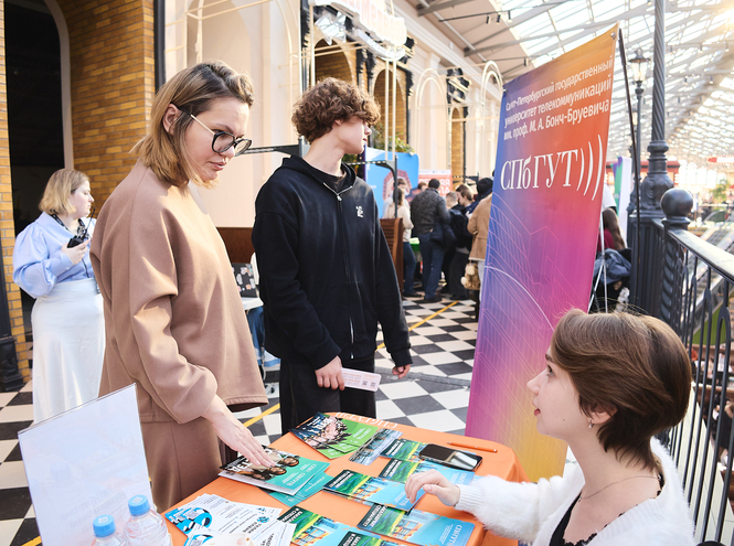 «Бонч» ближе: диалог с абитуриентами прошел в «Vokzal 1853»