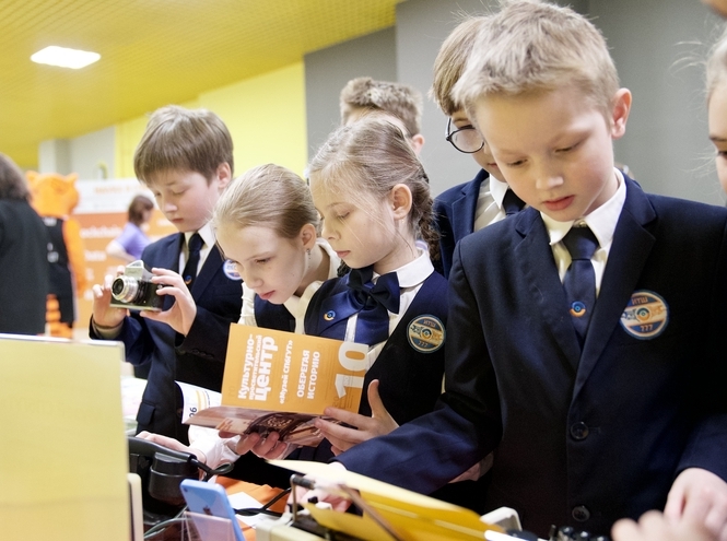 От боевых роботов до виртуальной экспедиции: в ИТШ № 777 прошел «День СПбГУТ»