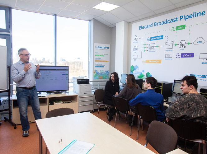 В рамках ШБМ прошли первые занятия в лаборатории Elecard