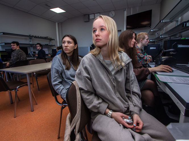 В рамках ШБМ прошли первые занятия в лаборатории Elecard