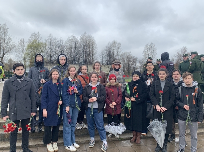 Студенты СПбГУТ приняли участие в торжественно-траурном церемониале