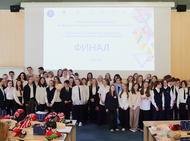 Доцент СПбГУТ оценила навыки школьников на Кубке коммуникативных боёв