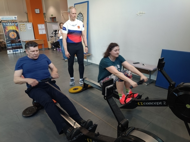 Спартакиада работников продолжилась соревнованиями по гребле на тренажёрах