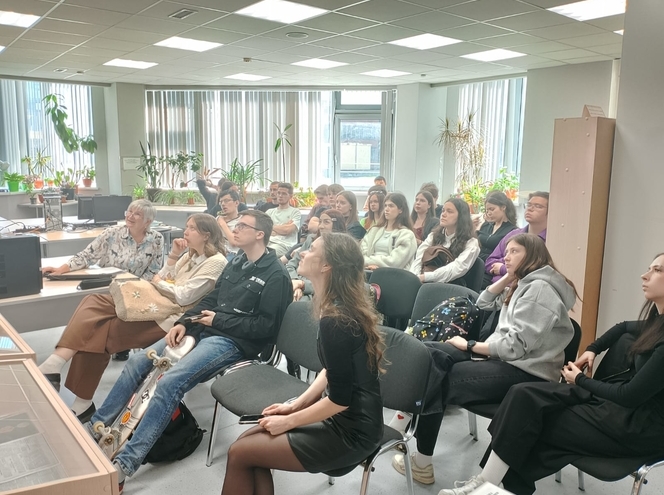 В НТБ СПбГУТ провели занятие для студентов