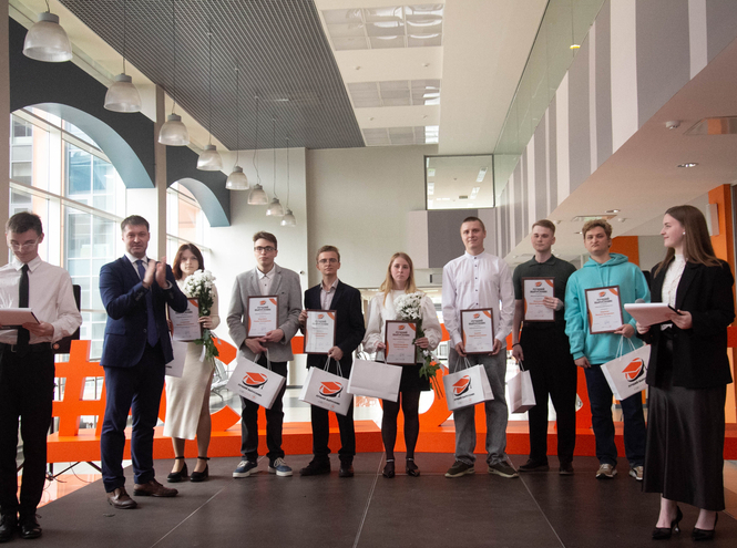 В СПбГУТ наградили лучших выпускников 2025 года