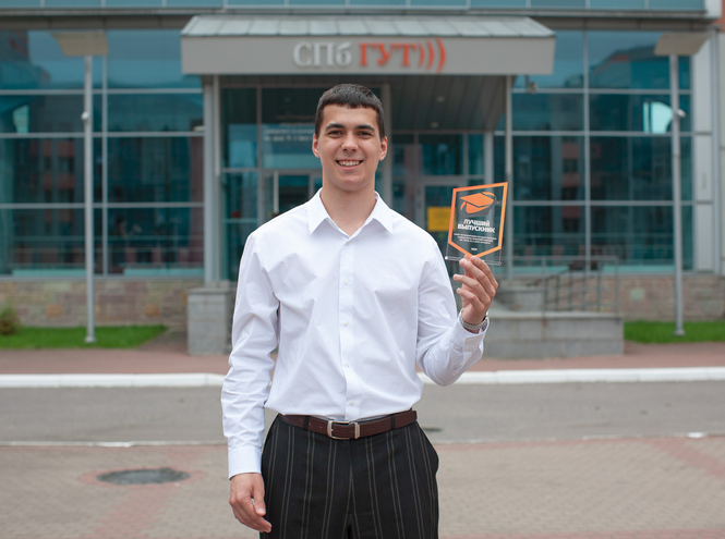 В СПбГУТ наградили лучших выпускников 2025 года