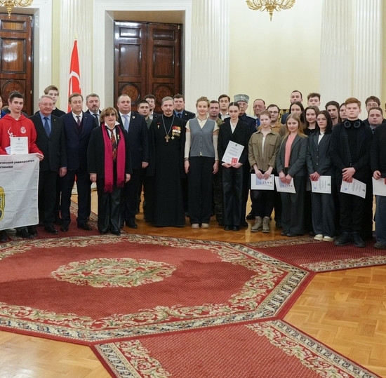 Студентов СПбКТ наградили за участие в программе военно-патриотического воспитания молодежи