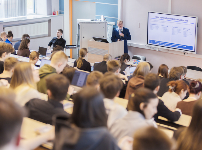 «Студенческая весна»: 830 работ, 586 докладов, выставка разработок и экспертные выступления