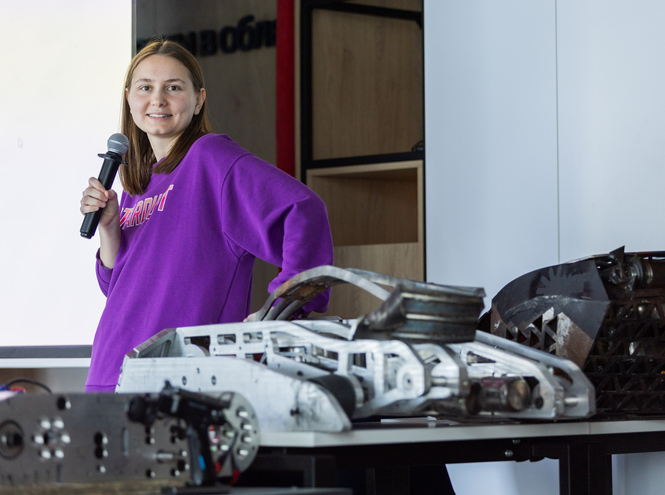 От идеи до арены: студенты-разработчики рассказали о пути боевого робота