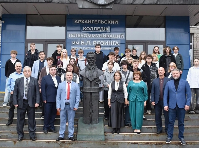 СПбГУТ посетил торжественные мероприятия ко Дню знаний в Архангельском колледже телекоммуникаций им. Б. Л. Розинга
