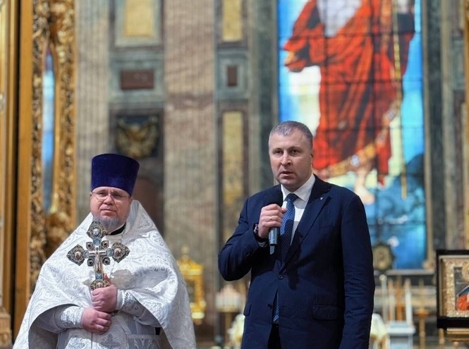 Студенты СПбГУТ посетили праздничный молебен в Исаакиевском соборе