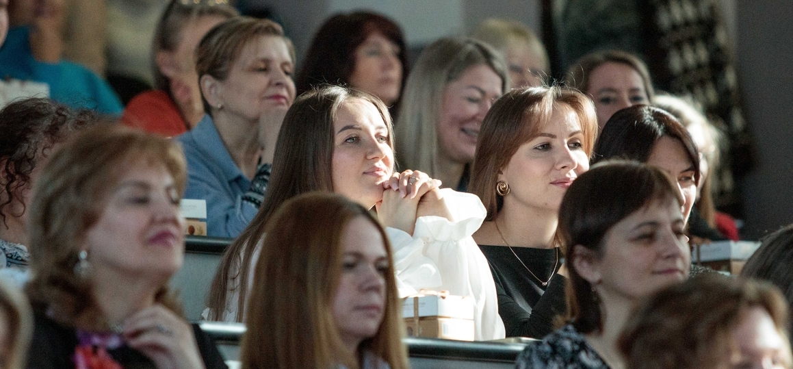 В СПбГУТ поздравили сотрудниц с 8 Марта и анонсировали масштабные перемены