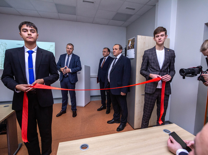 В СПбГУТ открылась новая лаборатория компании Т8