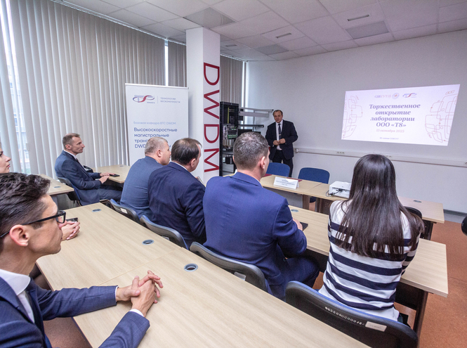 В СПбГУТ открылась новая лаборатория компании Т8