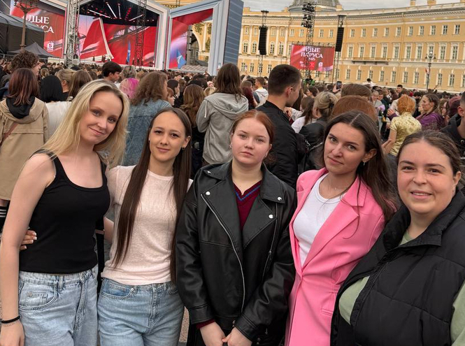 Студенты СПбКТ увидели «Алые паруса»