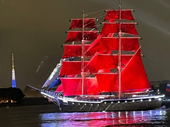 Студенты СПбКТ увидели «Алые паруса»