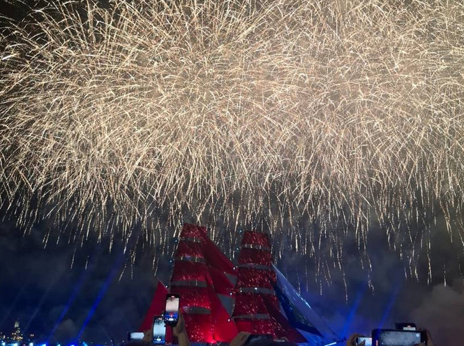 Студенты СПбКТ увидели «Алые паруса»