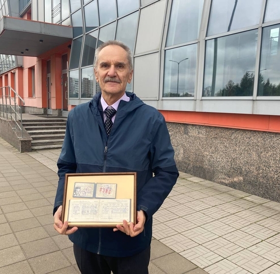 Из России с любовью: выпускник ЛЭИС спустя годы забрал на родину студенческие артефакты