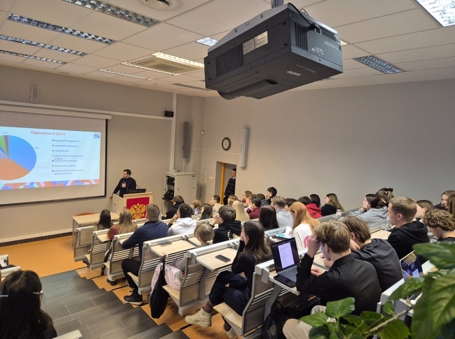 Гуманитарии СПбГУТ встретились с представителями «Команды 47»