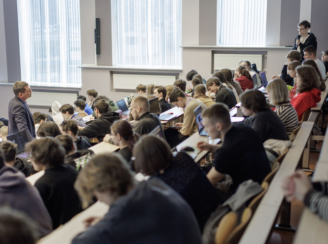 В СПбГУТ прошла лекция, посвященная вопросам безопасности нового национального мессенджера МАХ