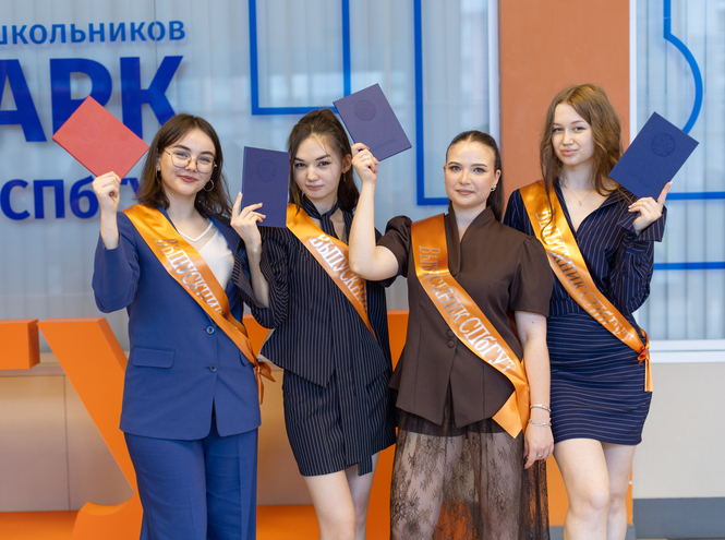 Выпускники СПбГУТ получили дипломы о высшем образовании