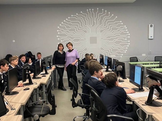 Преподаватели нашего факультета выступили экспертами на инженерных соревнованиях в ГБОУ «ИТШ № 777»