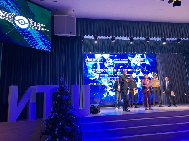 Преподаватели нашего факультета выступили экспертами на инженерных соревнованиях в ГБОУ «ИТШ № 777»