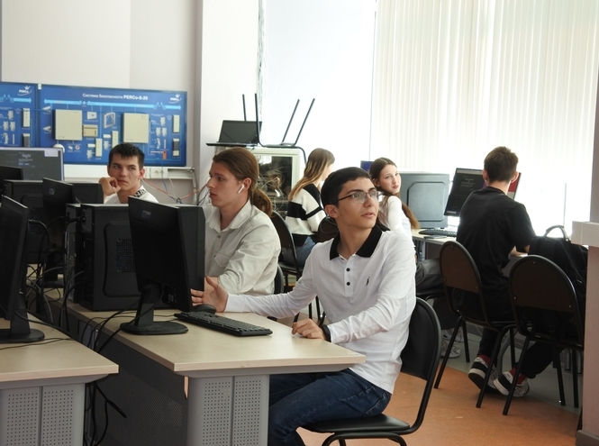В СПбГУТ проходит Летняя школа по информационной безопасности