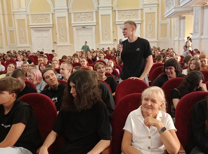 Представители ООО «Водопад» встретились с обучающимися СПбКТ